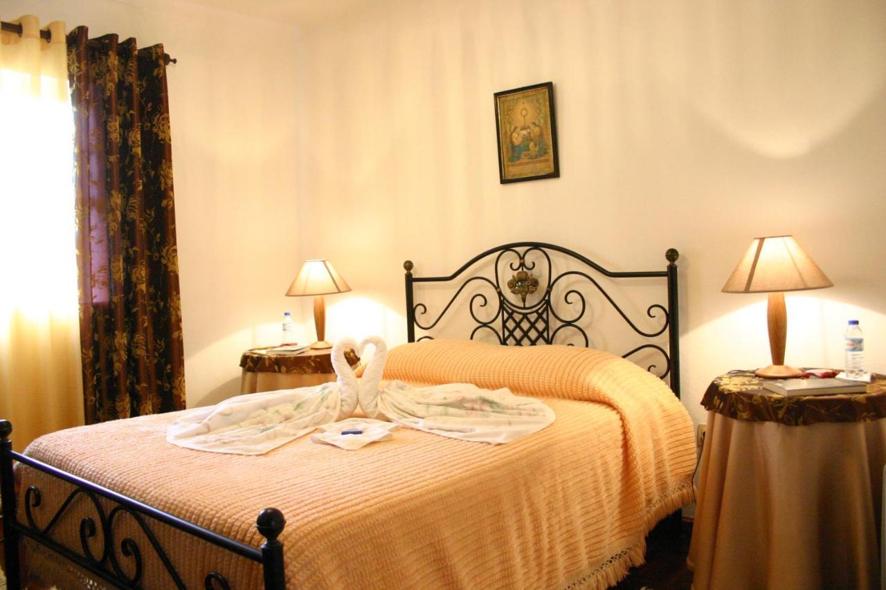 Urzelina Guesthouse Extérieur photo